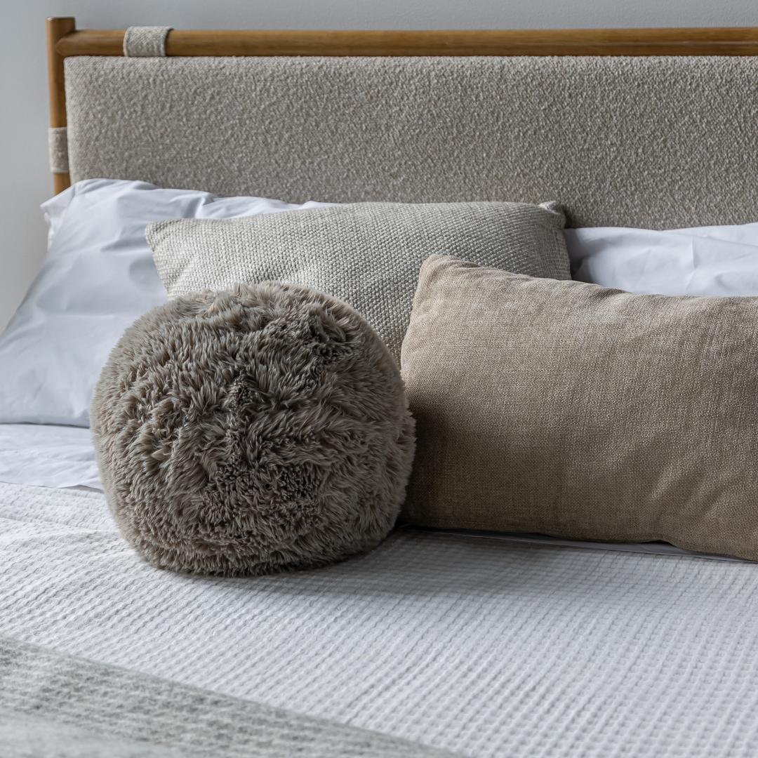 Crush Cushion - Ball - Natural