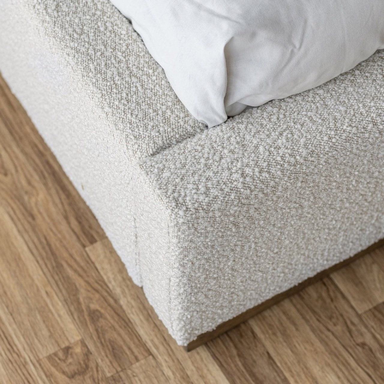 Faye Queen Bed - Off White