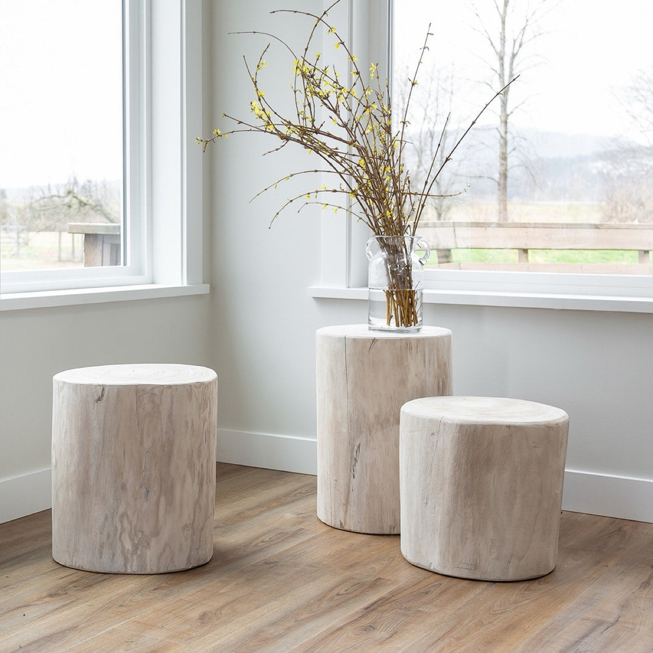 Nova Wide 16 Inch Stump - Round - White