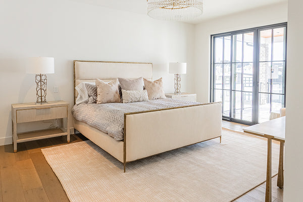 Contrasting Calm and Bold