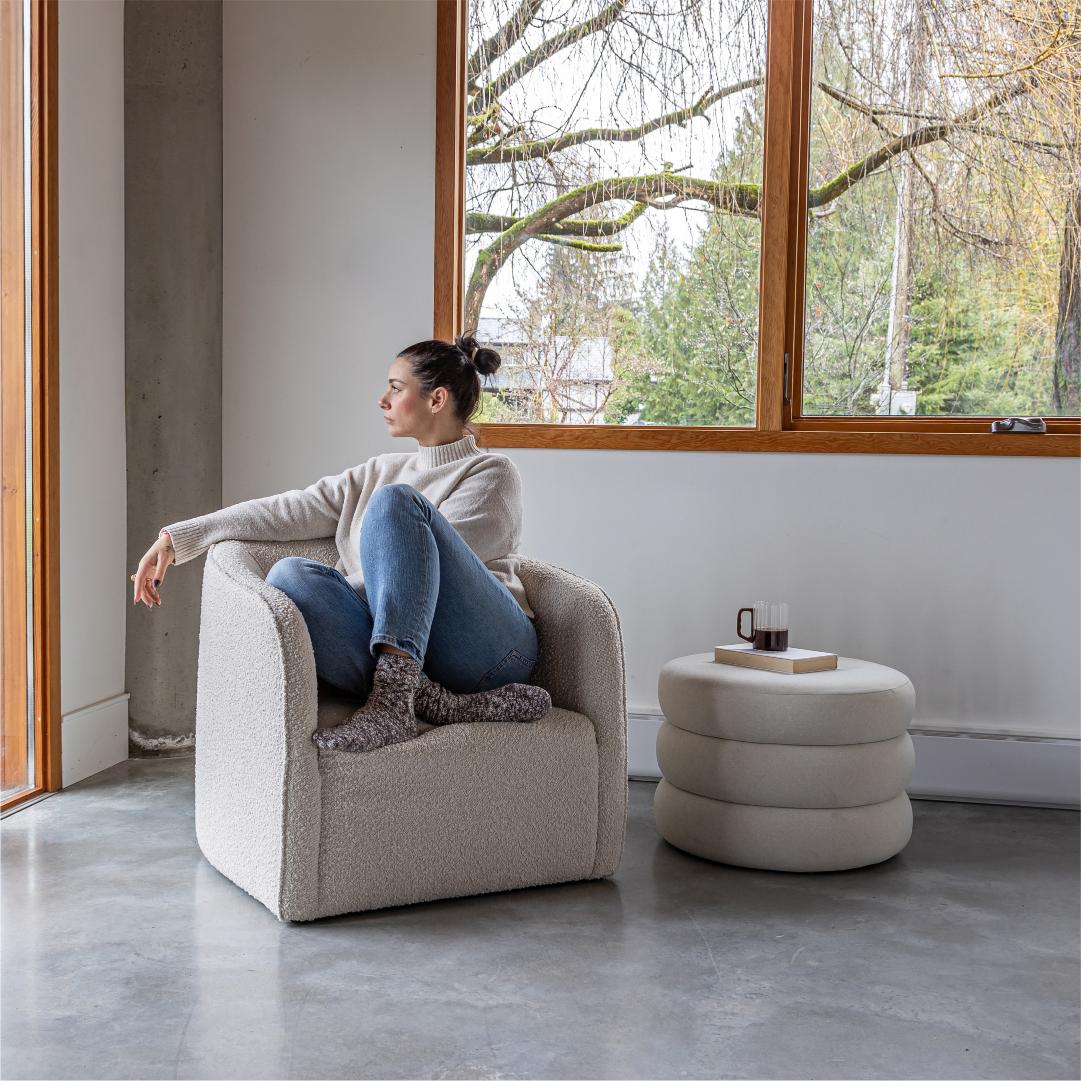 Fiel Ottoman - Faux Mohair Ecru