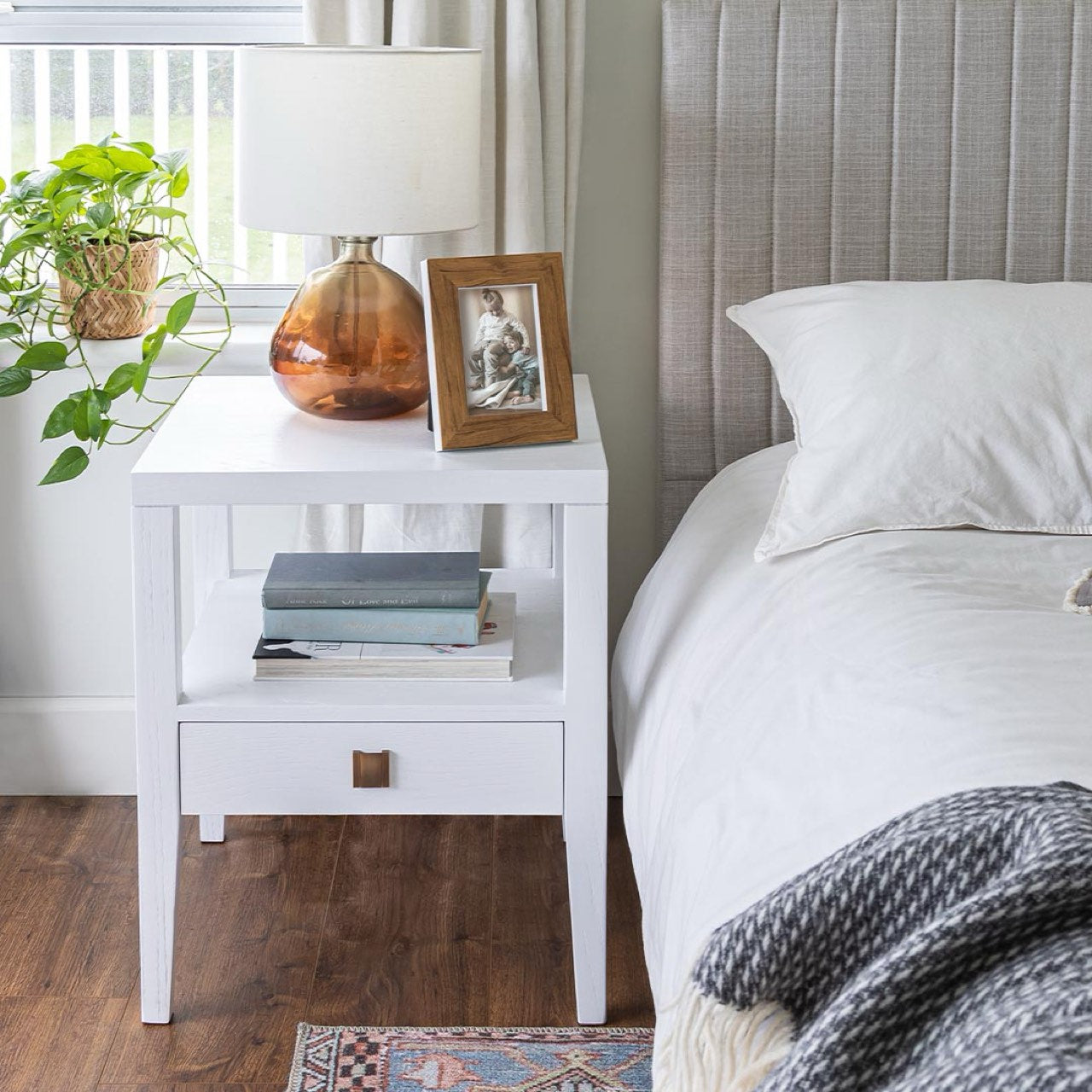 Hara 1 Drawer Accent Table - White